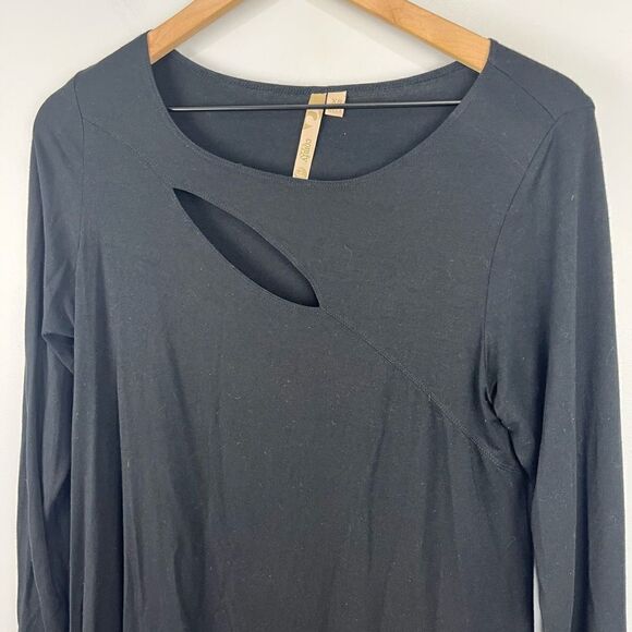 Comfy USA Black Cut Out Chest Long Sleeve Tunic XS - Picture 2 of 5